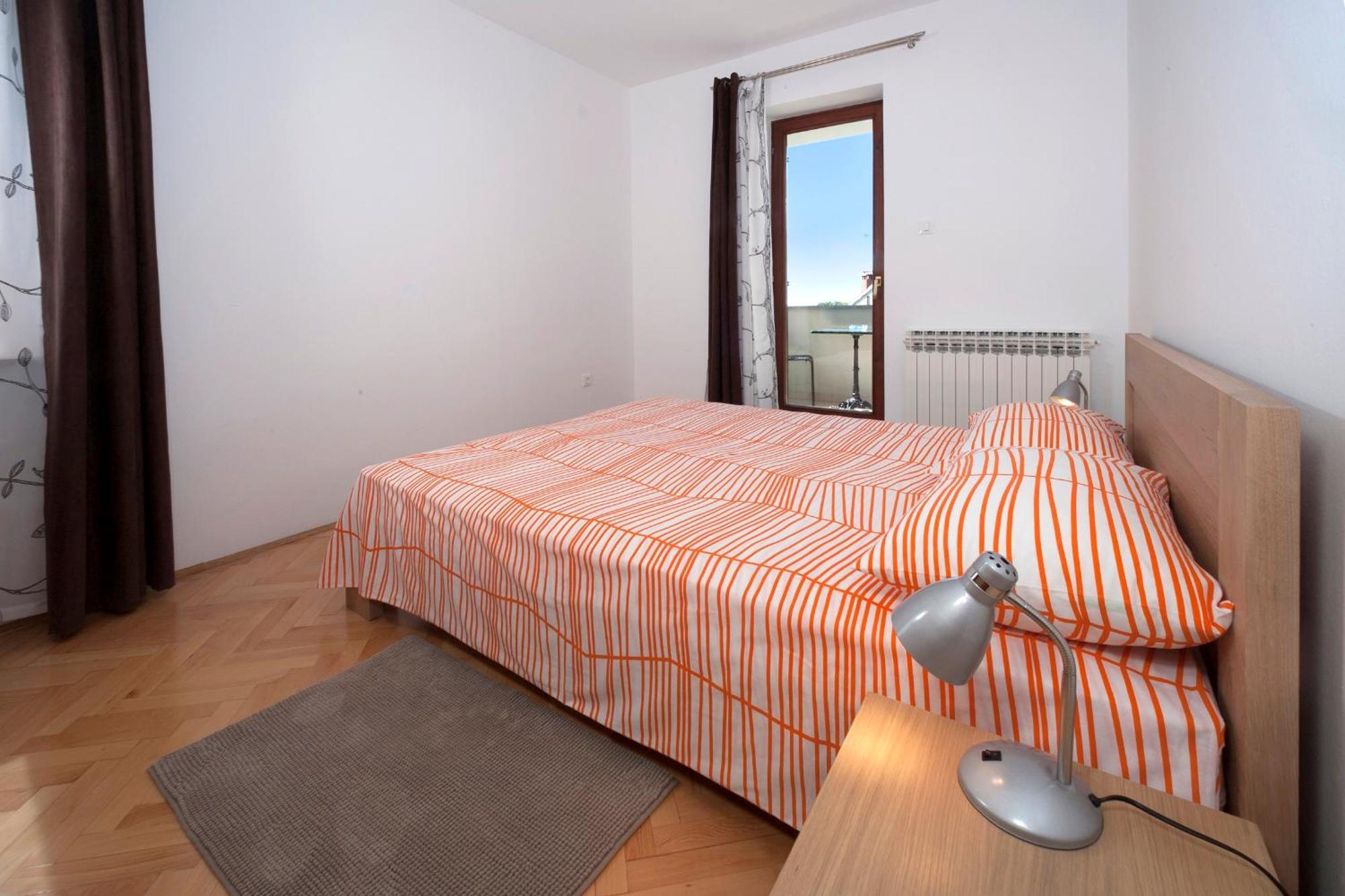 Apartments Beakovic 波雷奇 外观 照片